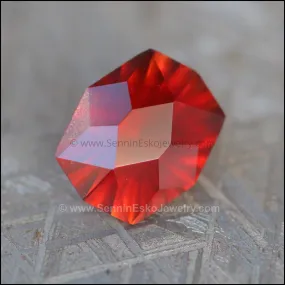 2.5ct Velvety Orange & Red Sapphire - 8.8x7.3mm - Fantasy Cut