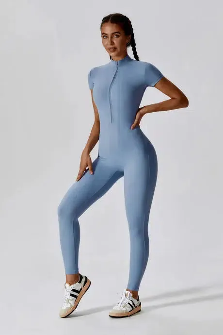 Chiarina – Sculpting fit – Timeless activewear jumpsuit