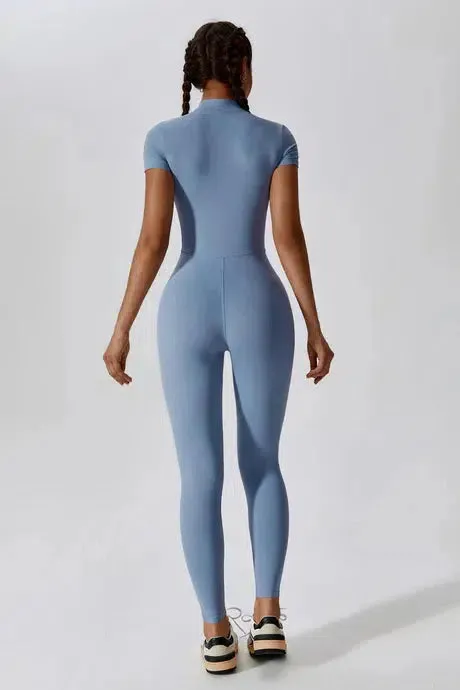 Chiarina – Sculpting fit – Timeless activewear jumpsuit