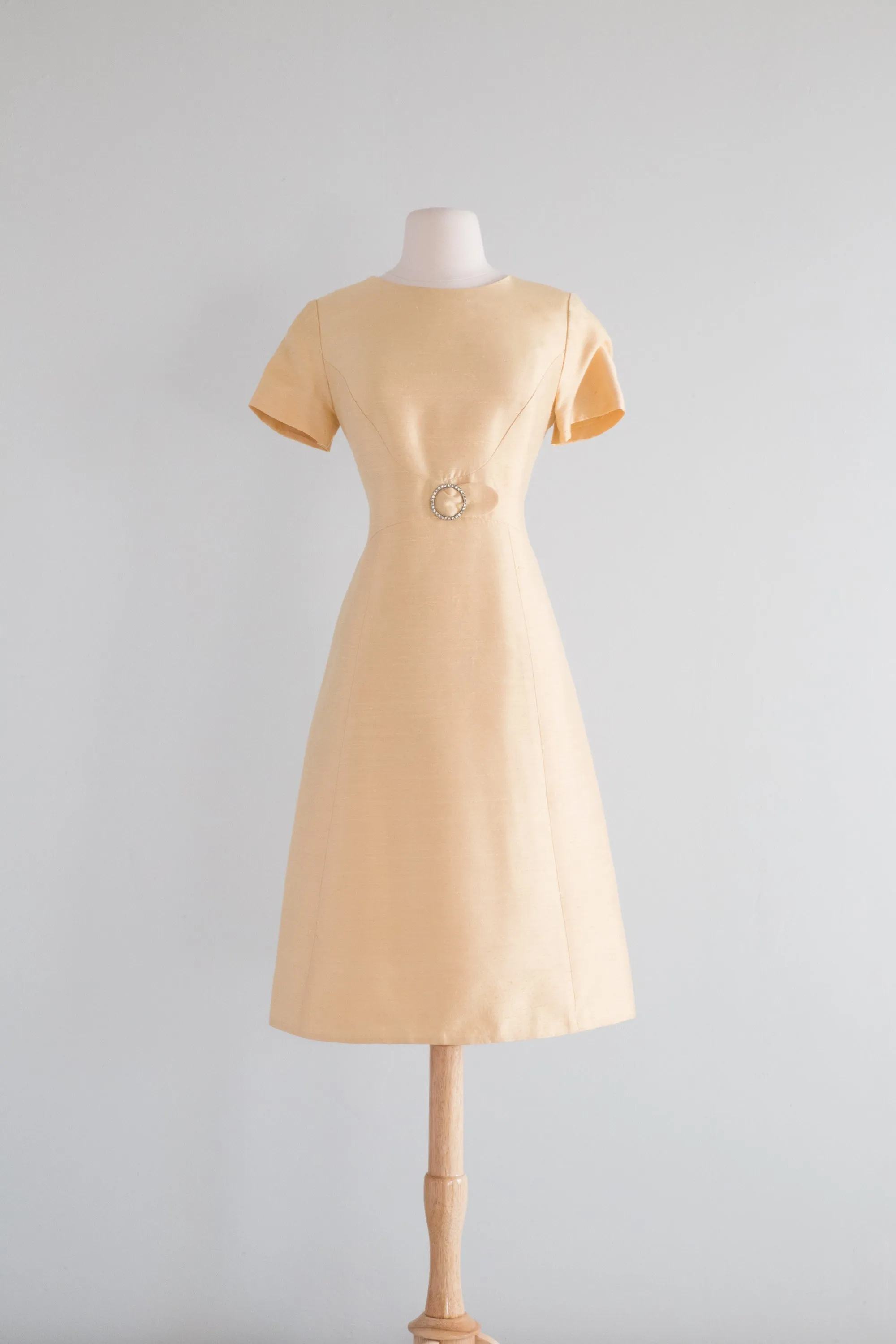 Chic 1960's Butter Yellow Shantung Silk Dress & Coat Set / Medium