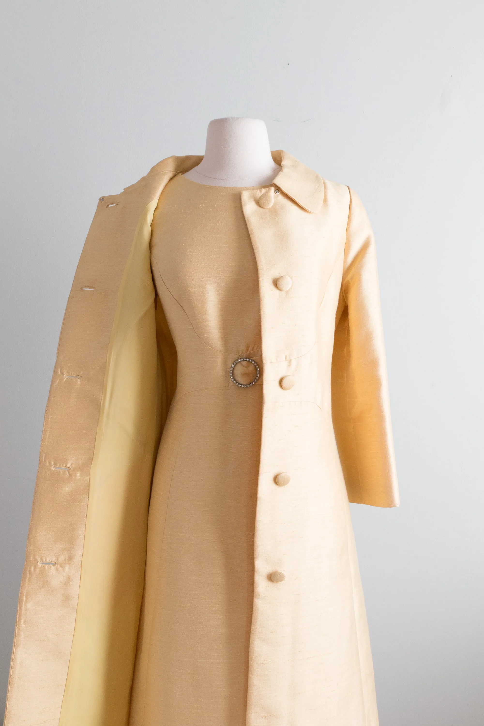 Chic 1960's Butter Yellow Shantung Silk Dress & Coat Set / Medium