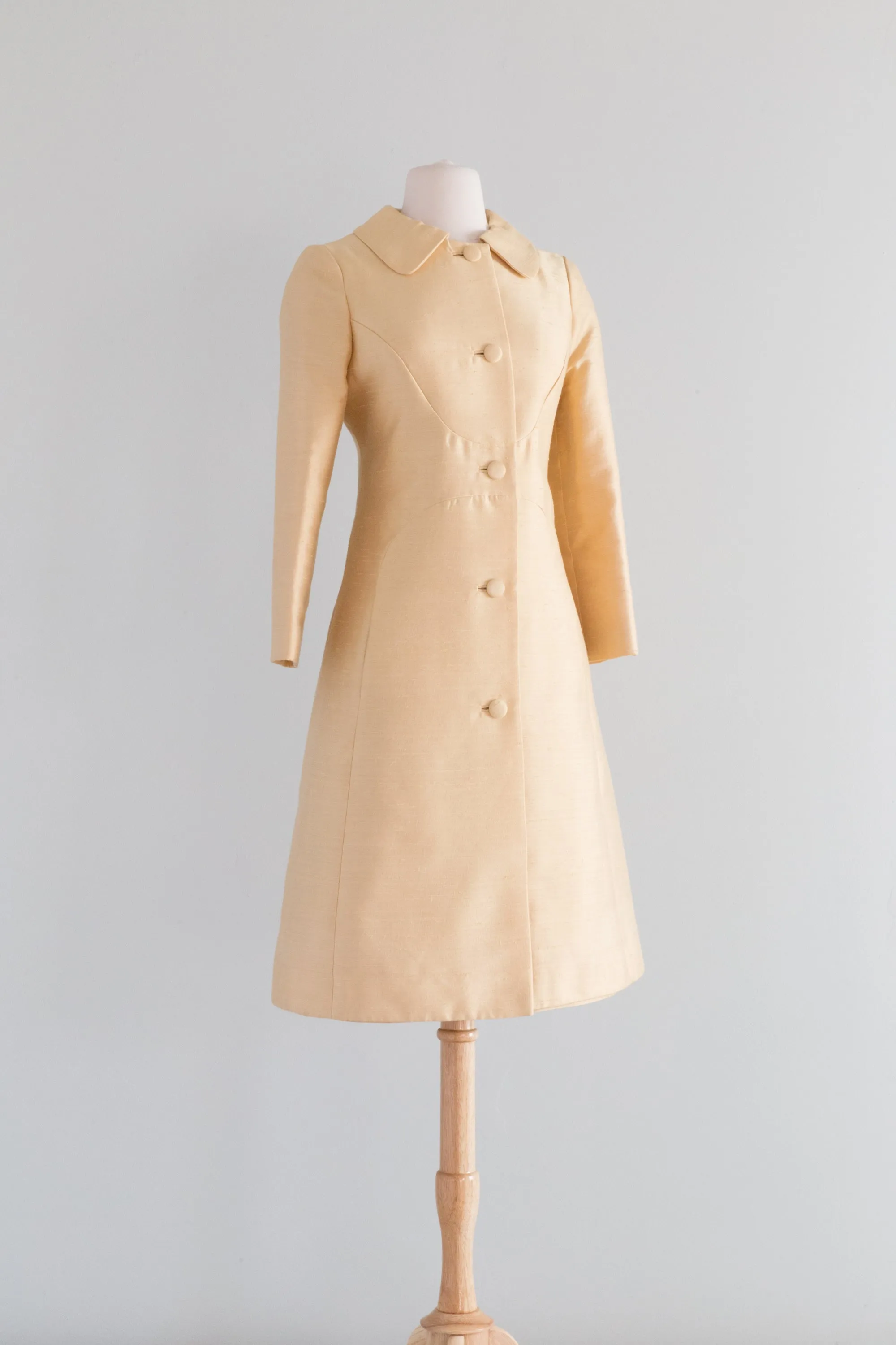 Chic 1960's Butter Yellow Shantung Silk Dress & Coat Set / Medium