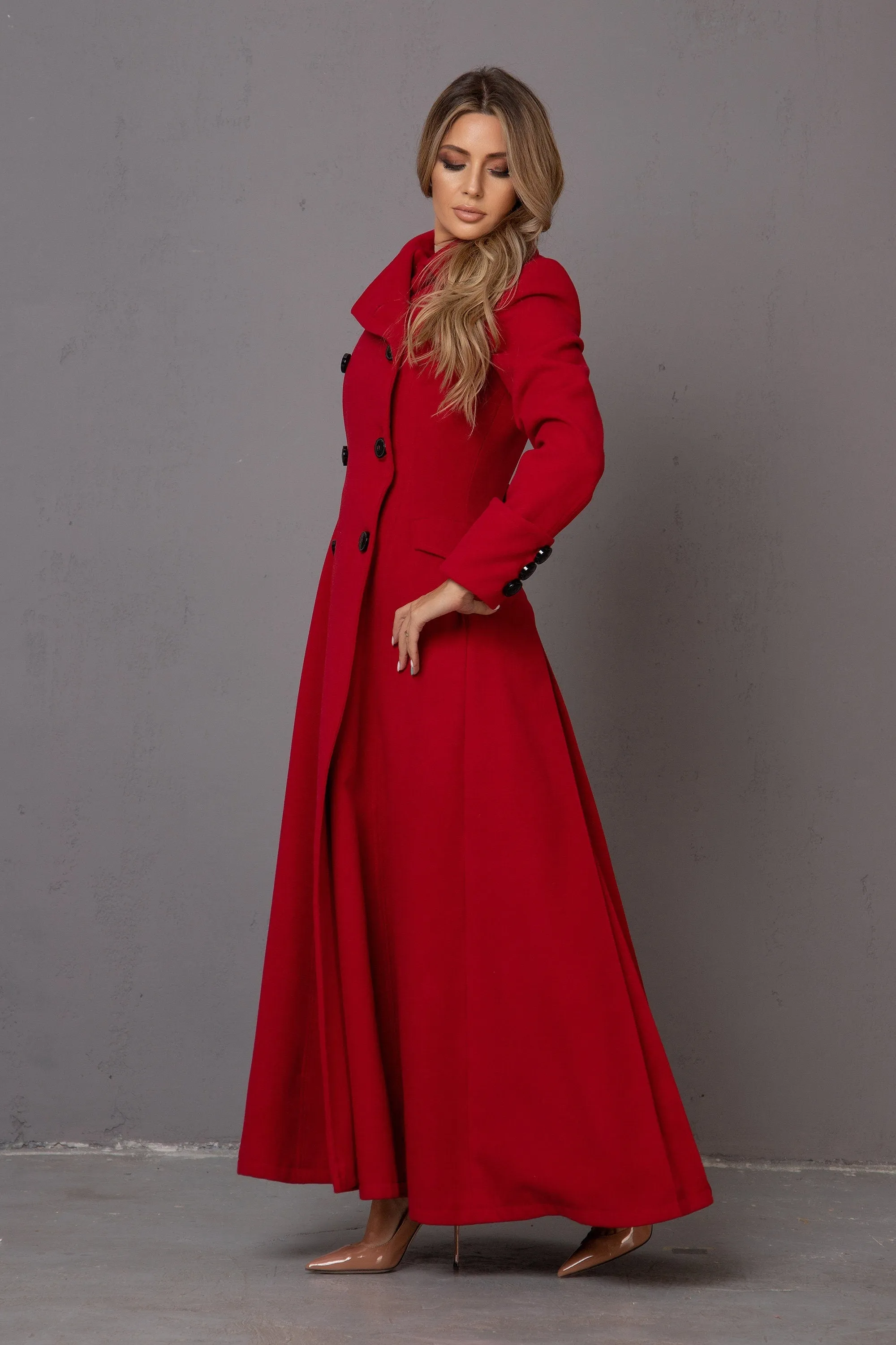 FLATTERING LONG COAT