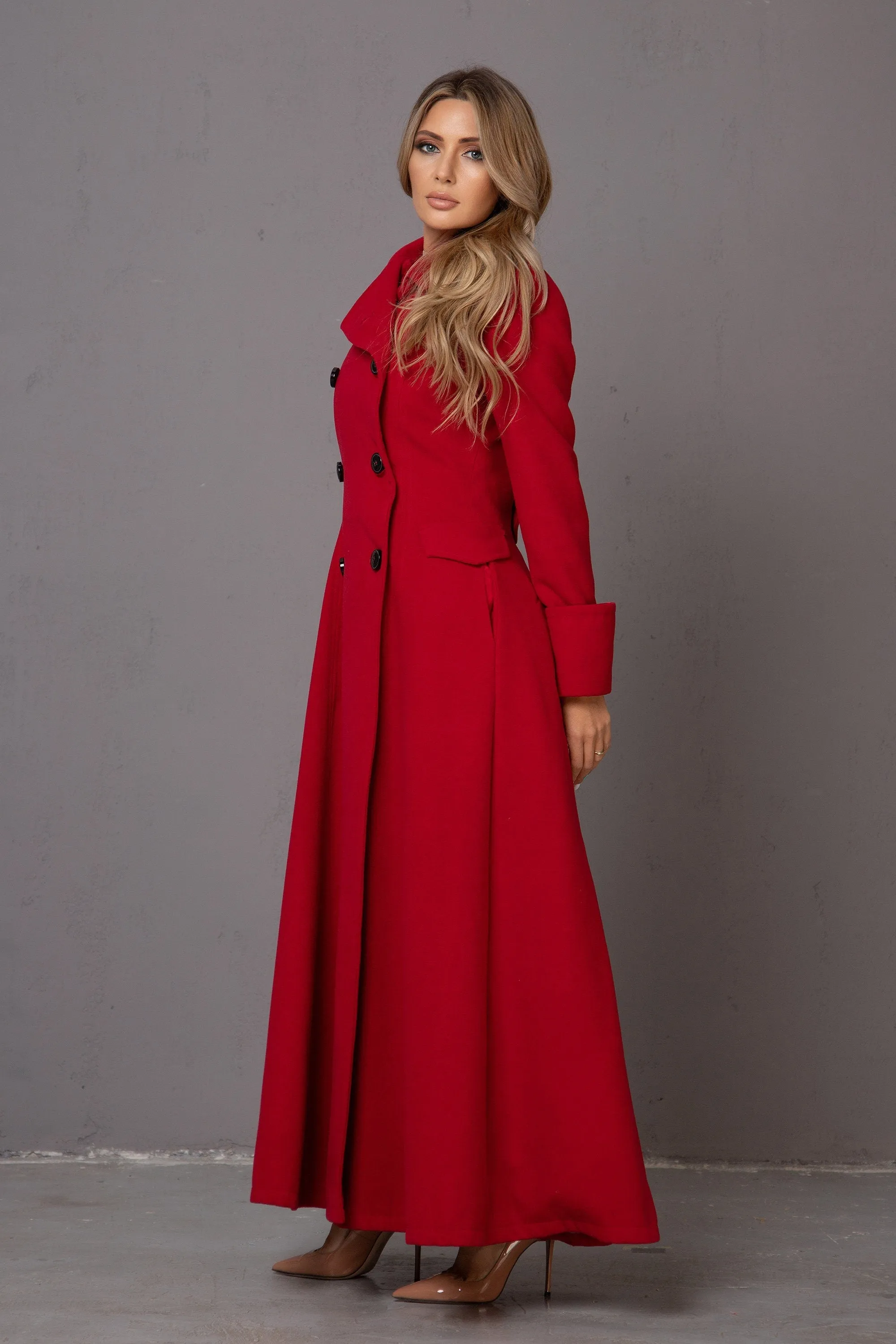 FLATTERING LONG COAT