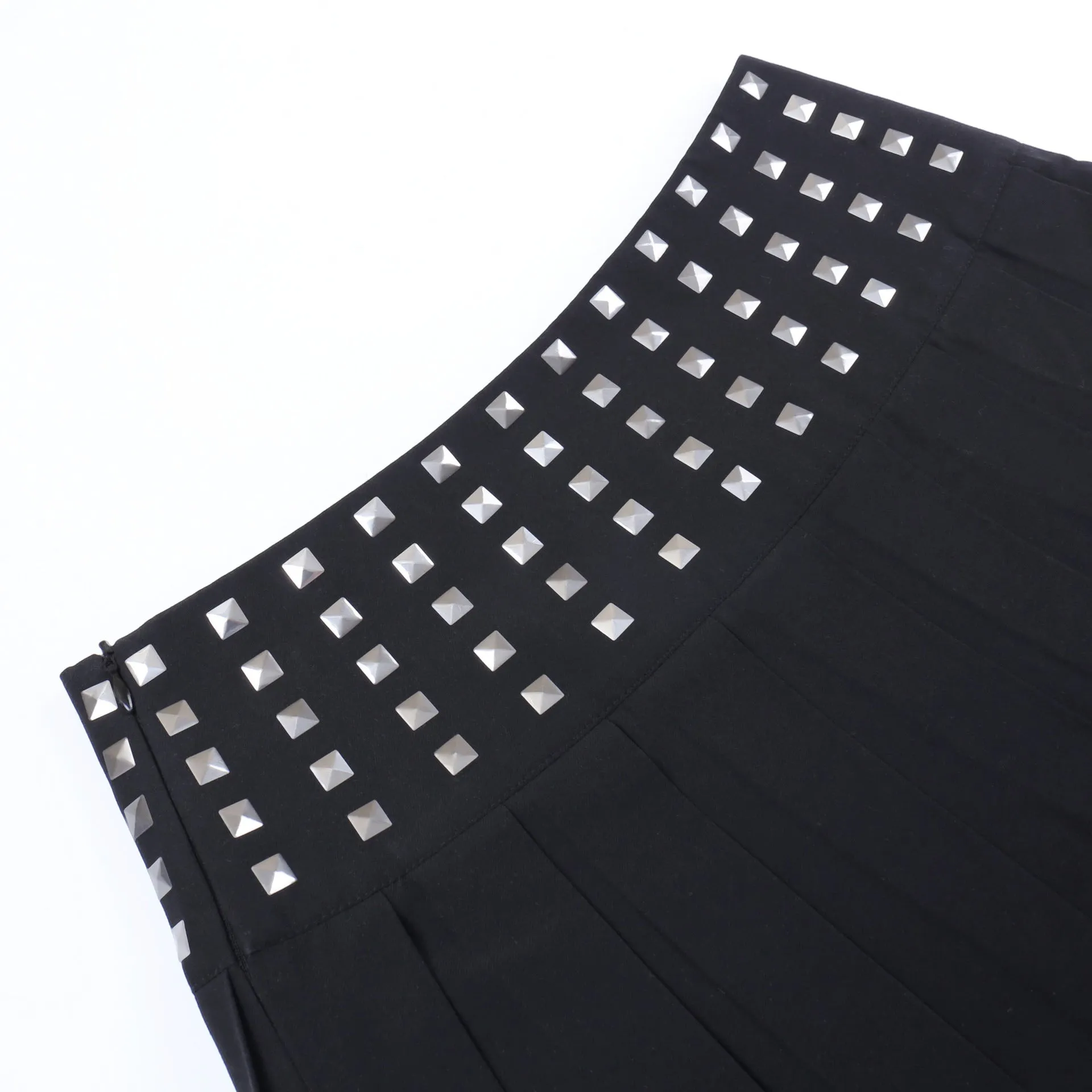 Gothic trendy rivet band highly elastic black pleated skirt for hot girls