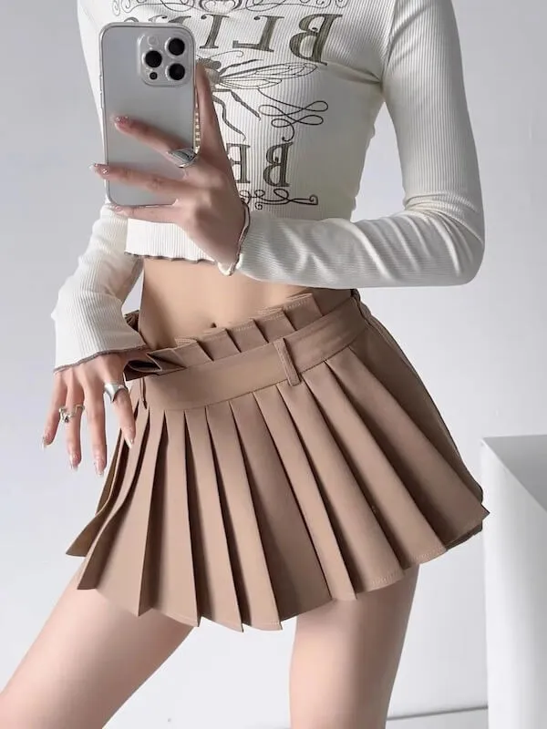 Spicy pleated mini skirt