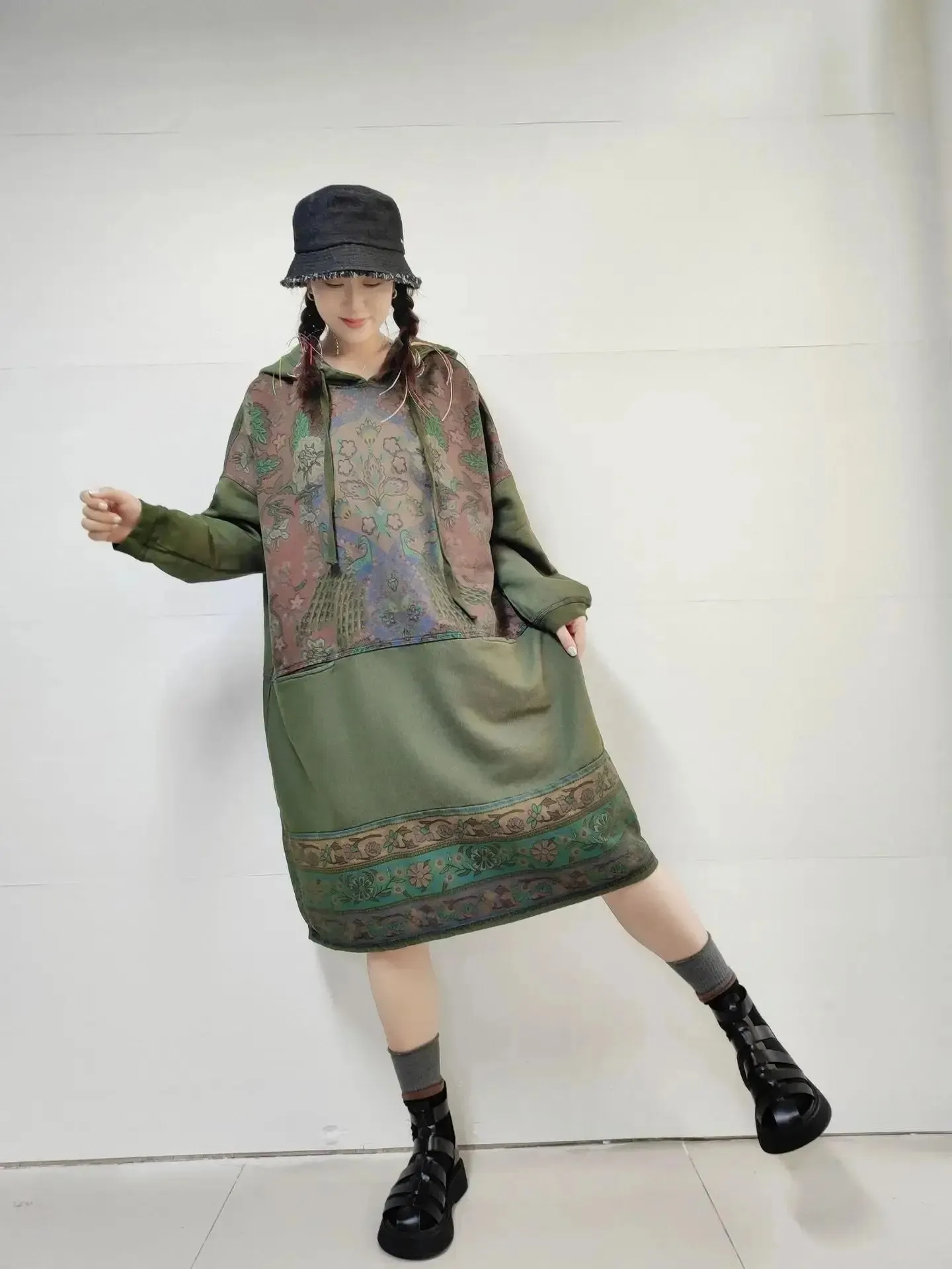 Women's Spring Dress Printed Hooded Dress in Retro Style